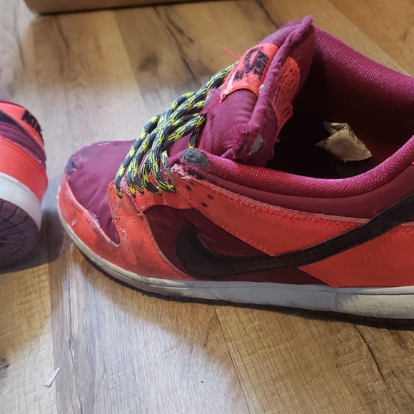 Nike sb crimson laser dunk low 11 - Picture 8 of 12